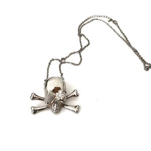Silver skull necklace